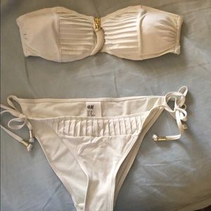 Bohemian Off-White H&M swimsuit!